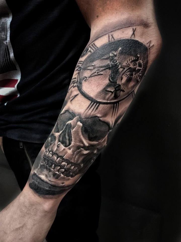 [65 Фото] Татуировка Часов на Руке - Символ Времени | TattooAssist